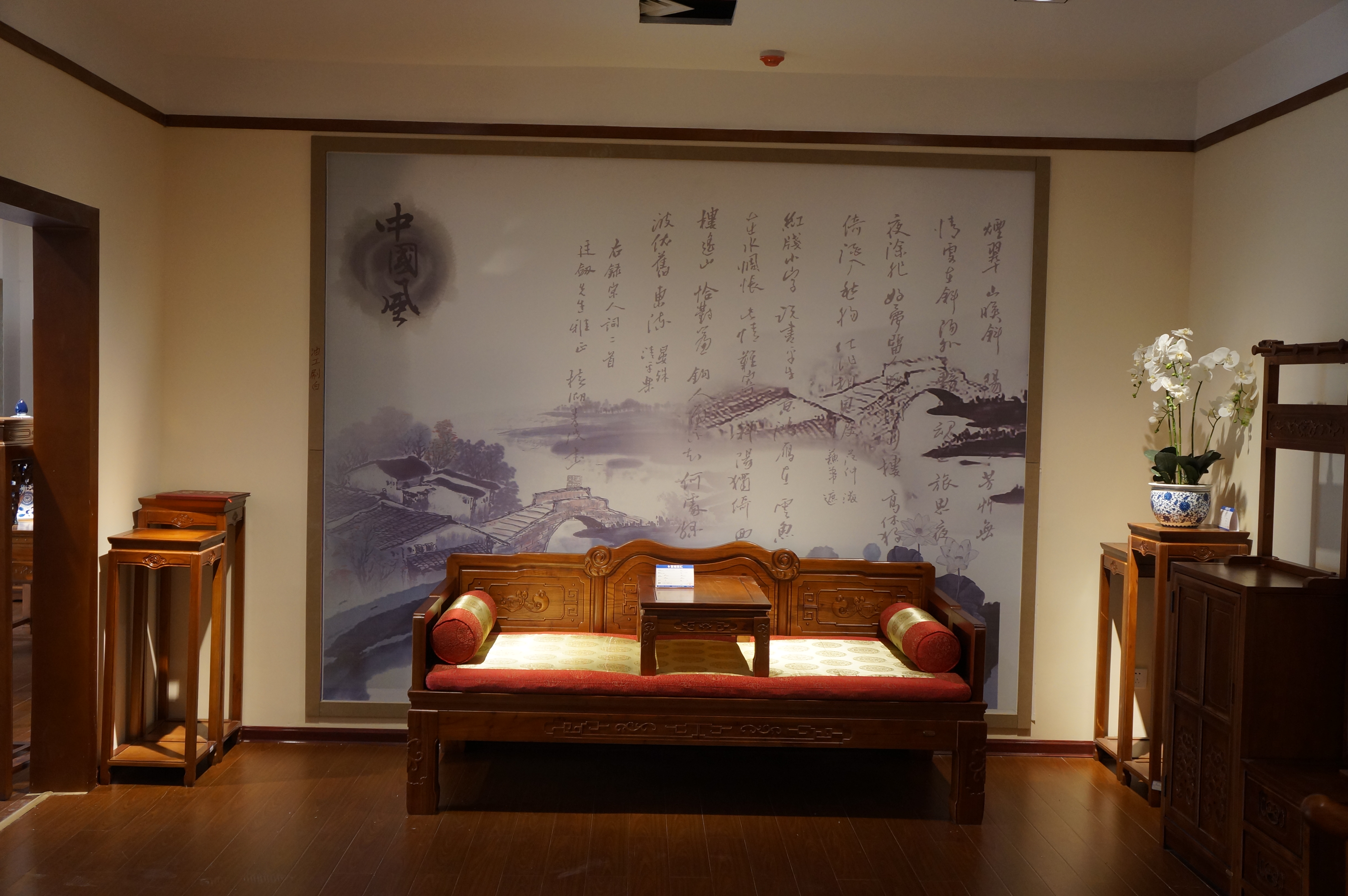 uploads/sumbaolighting.com/images/14876495649424.JPG 千佳御品5.JPG